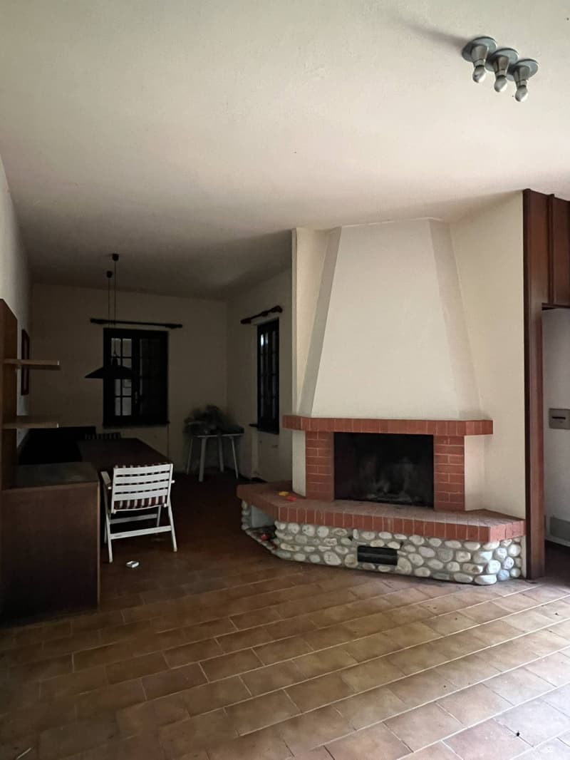 Tenuta con ampio terreno vicino Gallarate (Varese) (10)