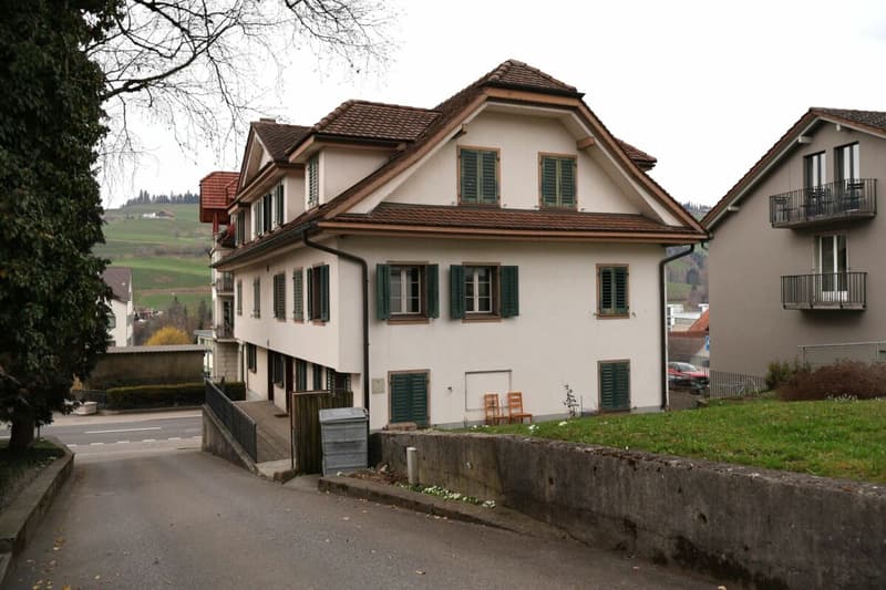 Mehrfamilienhaus mit Entwicklungspotenzial im Zentrum von Entlebuch (3)