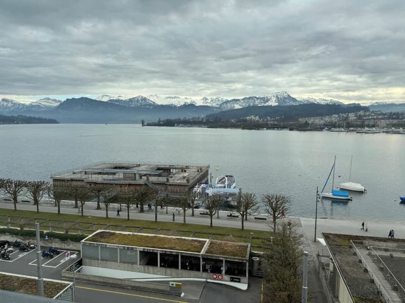 Mansarde-Zimmer mit Seeblick (1)