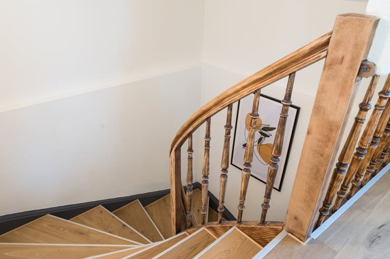 Helle 3 Zimmer Dachwohnung mit Aussicht in Zürich Wiedikon (25)