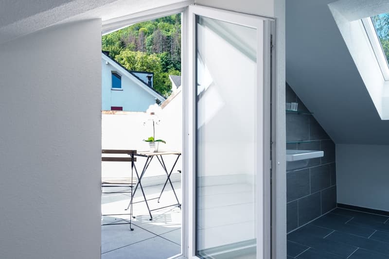 Helle 3 Zimmer Dachwohnung mit Aussicht in Zürich Wiedikon (19)