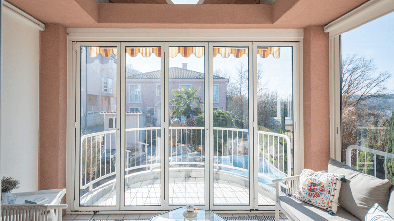 Verglaster Balkon und Aussenbalkon