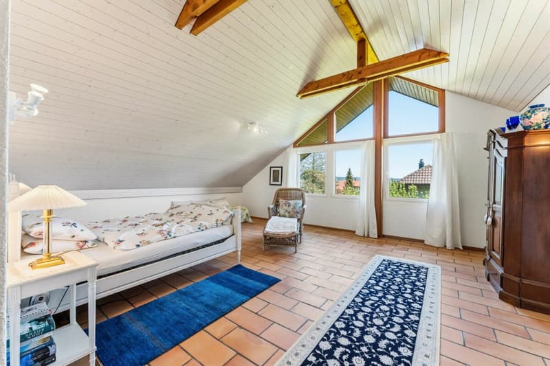 Grosses Elternschlafzimmer