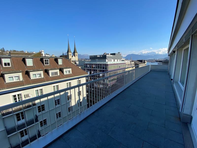 Diese Wohnung macht Sie sprachlos - Traumhafte Attika mit Panoramablick in Luzern (3)