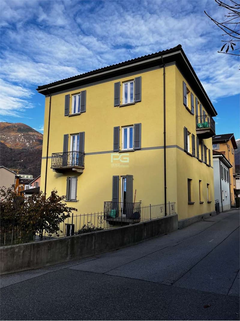 Bellinzona, casa plurifamiliare ampia e soleggiata (1)