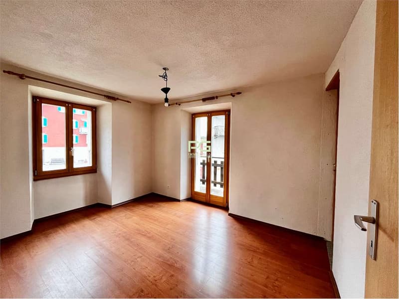 Casa bifamiliare a Mesocco (7)