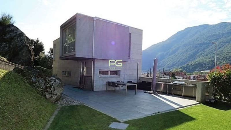 Moderna e comoda casa singola con giardino (11)