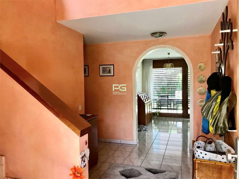 Casa unifamiliare con giardino (4)