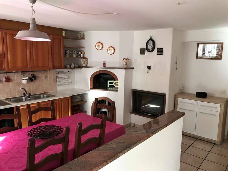 Casa unifamiliare con giardino (9)