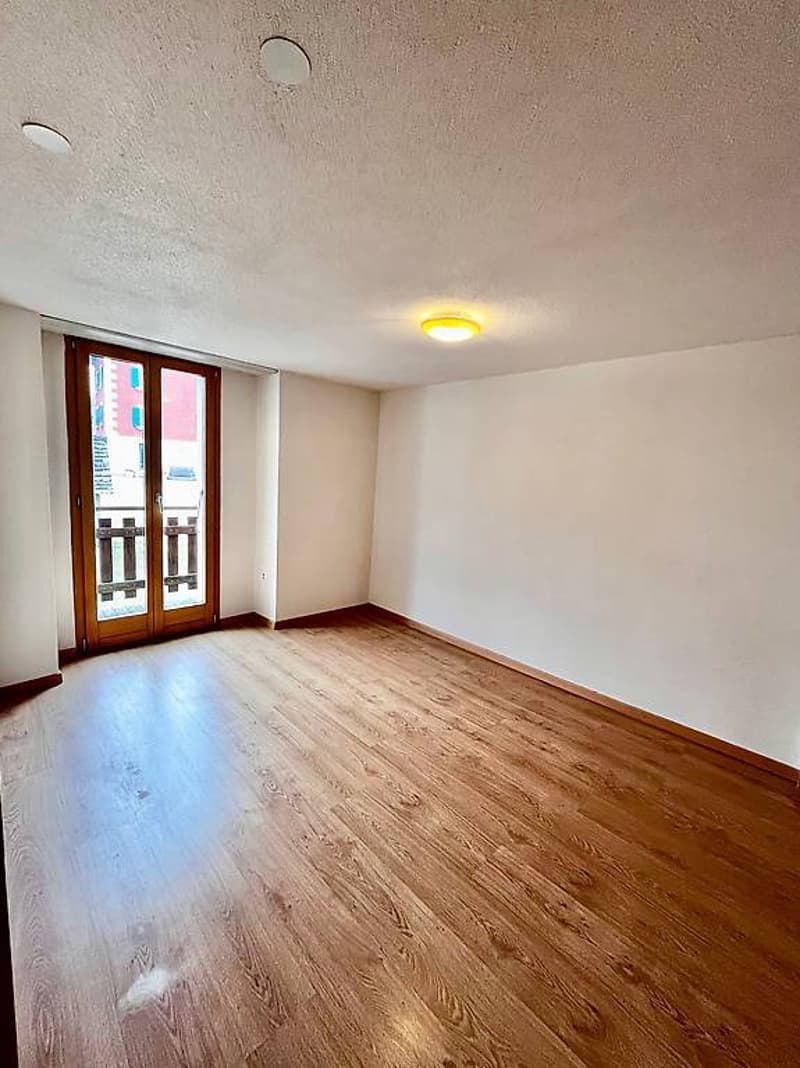 Casa bifamiliare in vendita a Mesocco (2)