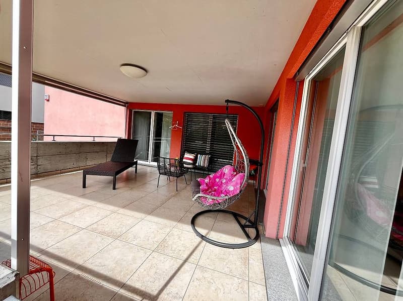 Ampio appartamento 4.5 locali con giardino (7)