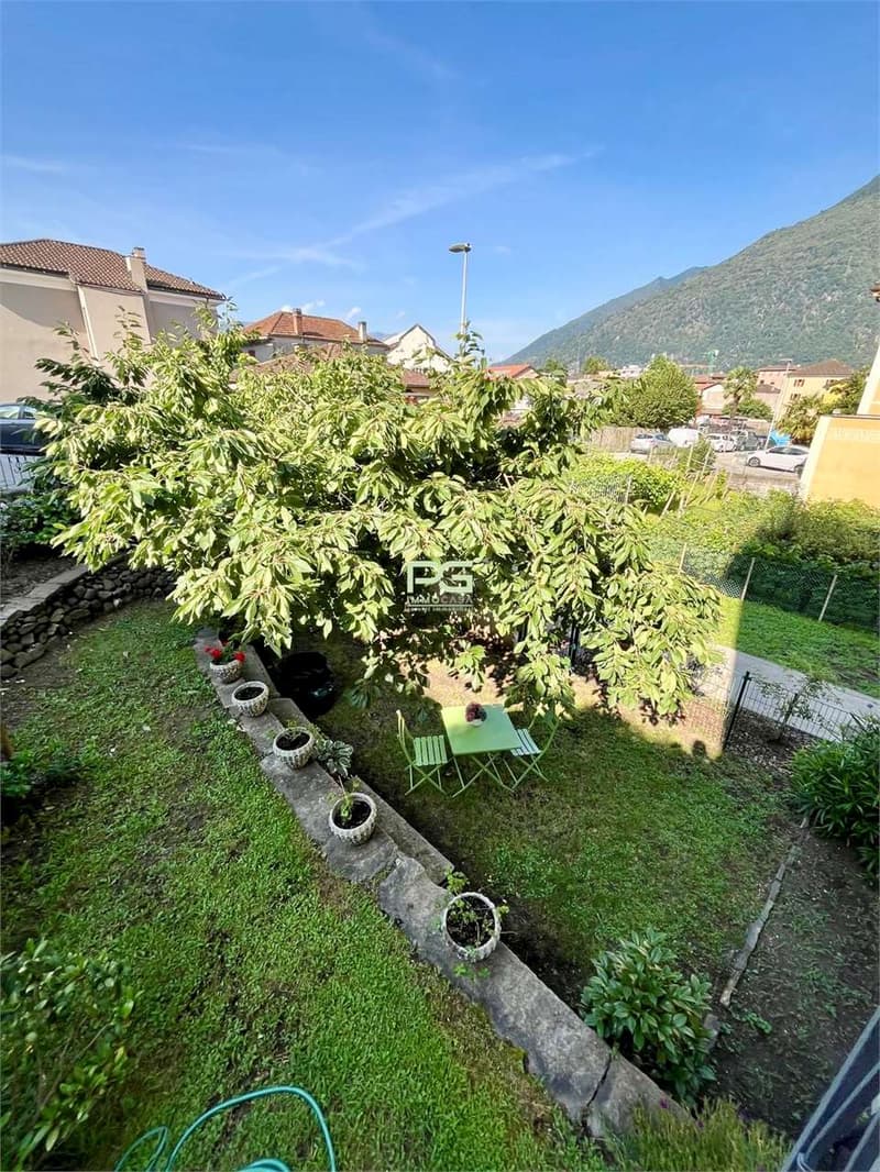 Subentrante per ampio appartamento di 3.5 locali (12)