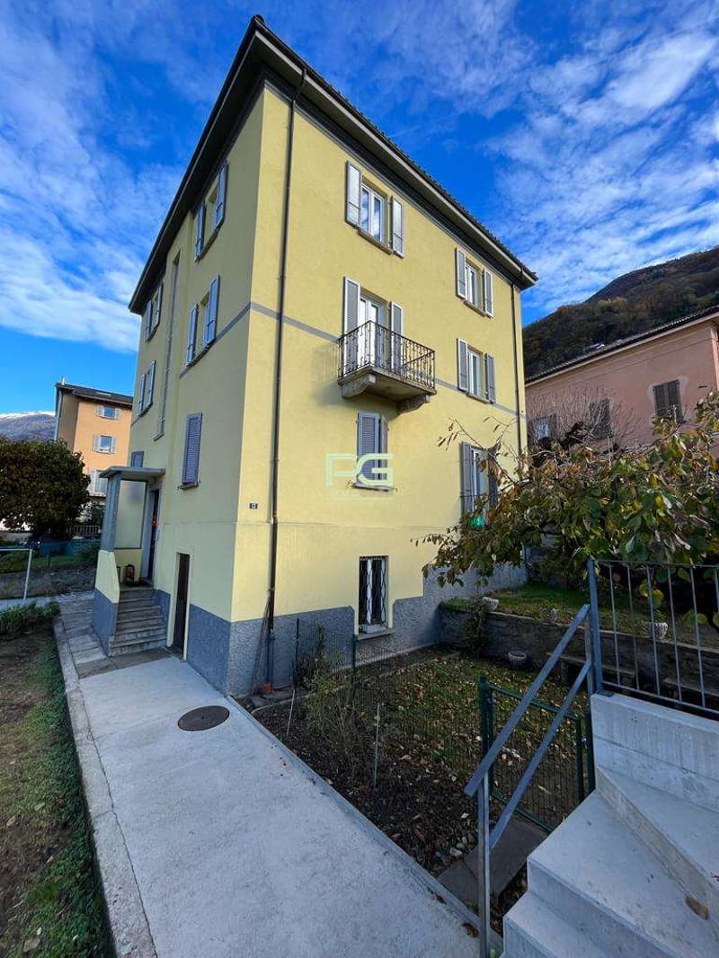Subentrante per ampio appartamento di 3.5 locali (2)