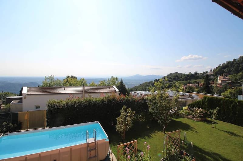 Bella casa indipendente con giardino, con vista aperta (2)
