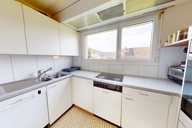 Helle 5.5-Zimmerwohnung mit viel Potenzial (9)