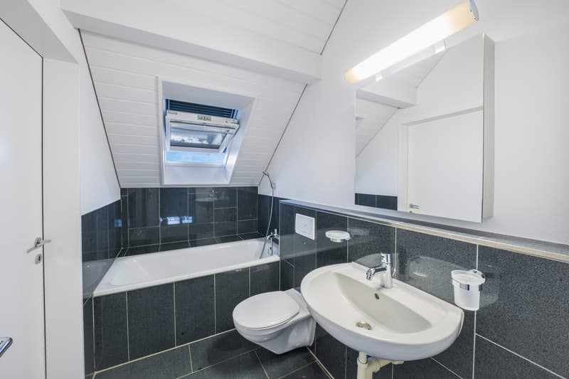AgentSelly - 4.5-Zi.-Maisonette mit Galerie (9)