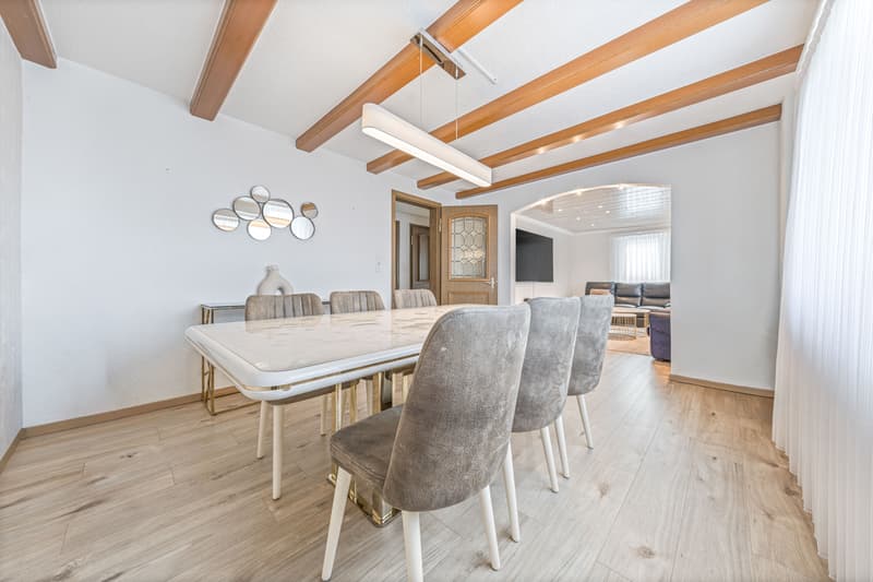 AgentSelly - Attraktives Haus mit viel Platz und Charme (9)