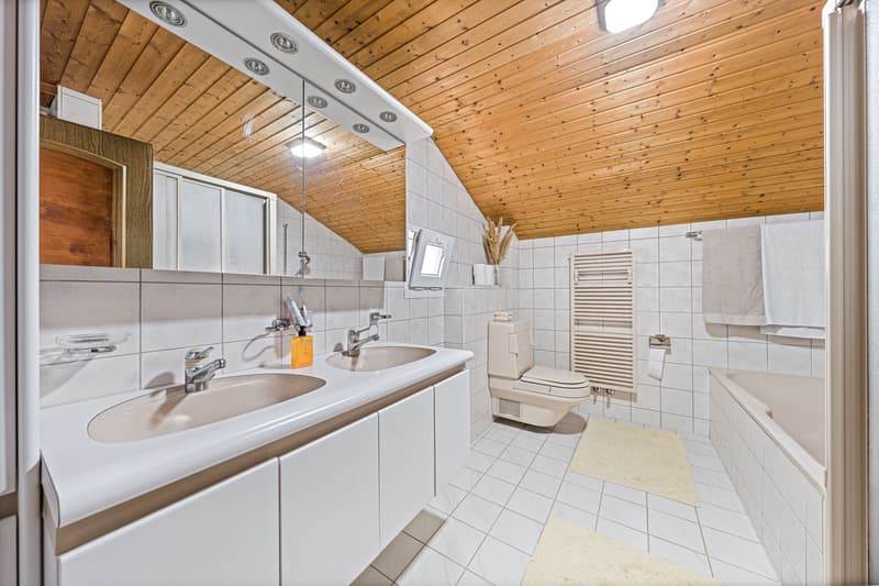AgentSelly - Attraktives Haus mit viel Platz und Charme (11)