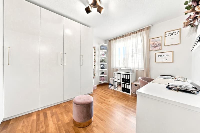 Stilvoll wohnen mit grossem Balkon (3)