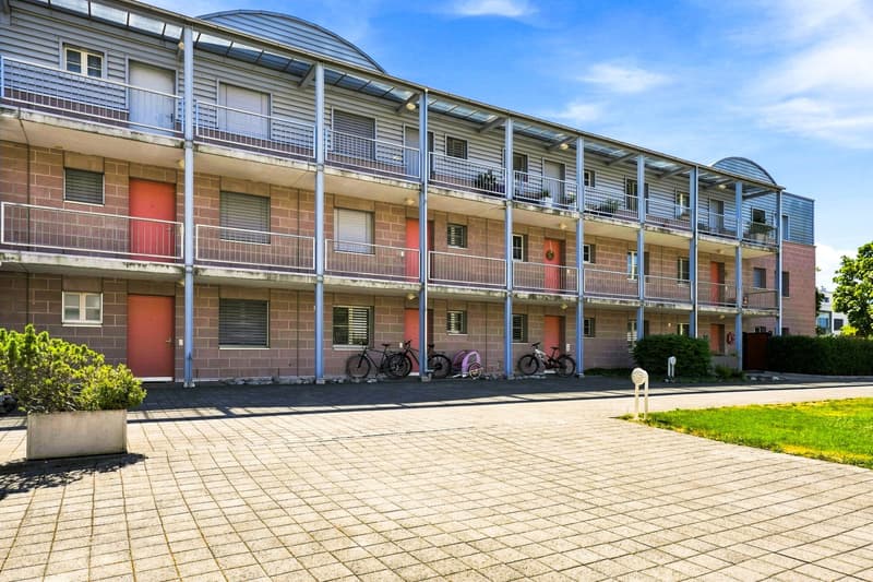 Stilvoll wohnen mit grossem Balkon (10)