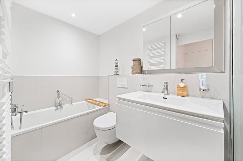 Grosszügige Wohnung mit modernem Ausbau (10)