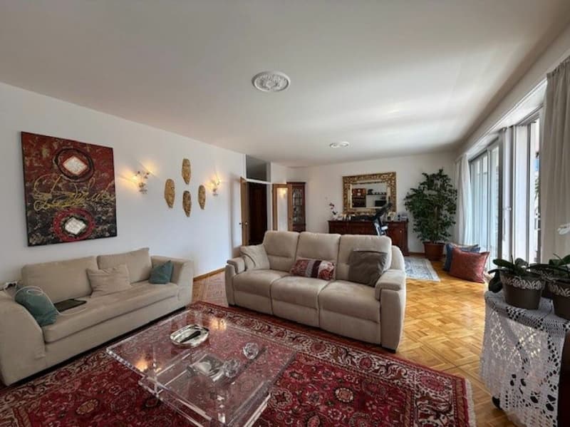 Appartamento 5.5 locali con ampia terrazza - zona prestigiosa di Lugano (3)