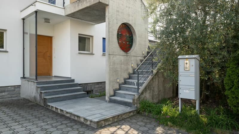 Splendida bifamigliare con piscina - Sementina (12)