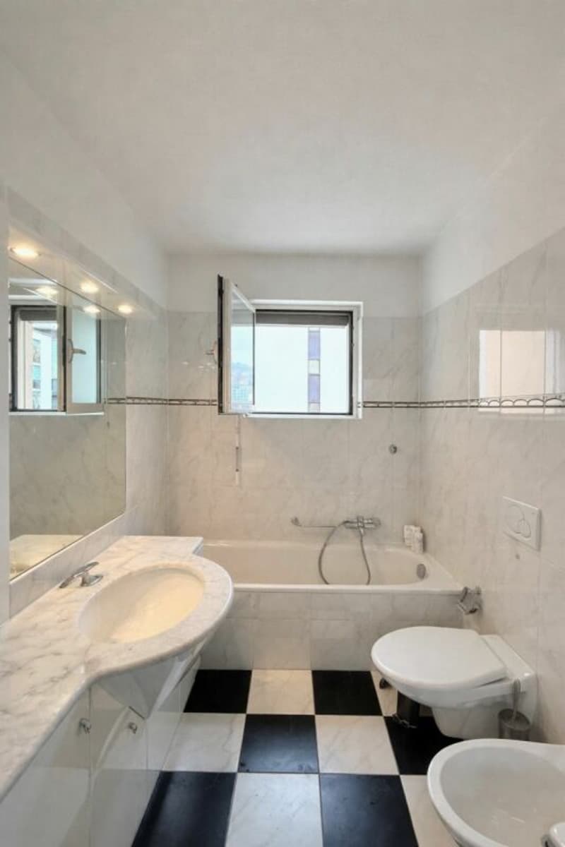 Prestigiosa residenza 3.5 locali Viganello - posizione strategica (9)