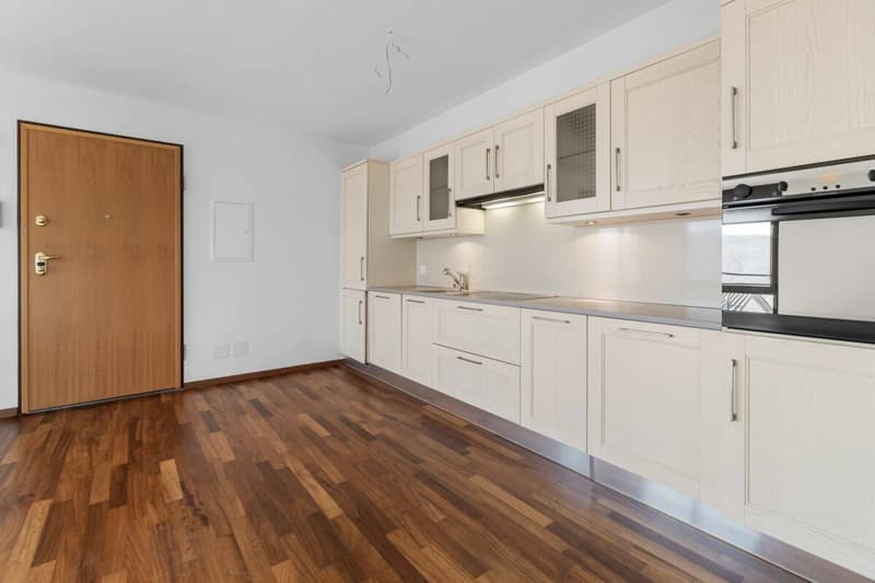 Elegante appartamento 3.5 locali con vista lago a Vernate (6)