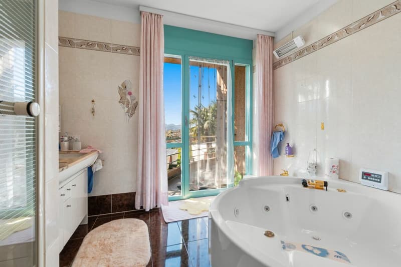 Prestigiosa Villa unifamiliare _ Taverne Torricella (10)