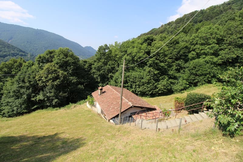 VALCOLLA - VENDESI CASA UNIFAMILIARE PARZ.  AMMOBILIATA (2)