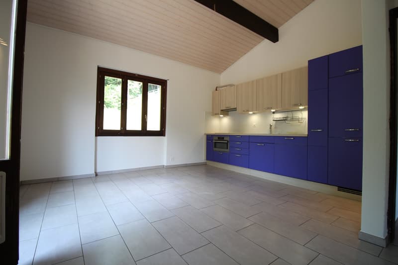 VALCOLLA - VENDESI CASA UNIFAMILIARE PARZ.  AMMOBILIATA (7)