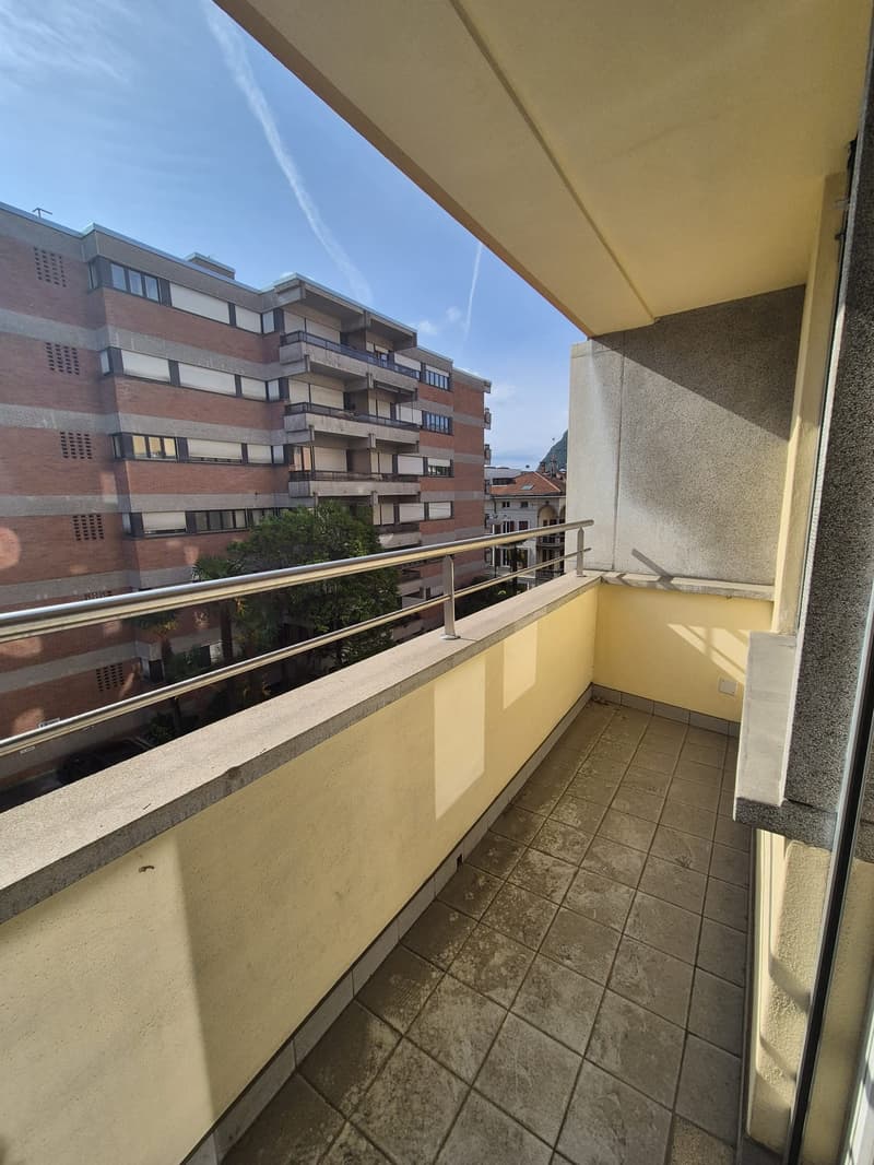 LUGANO CENTRO - AFFITTASI UFFICIO DI 4.5 LOCALI (9)