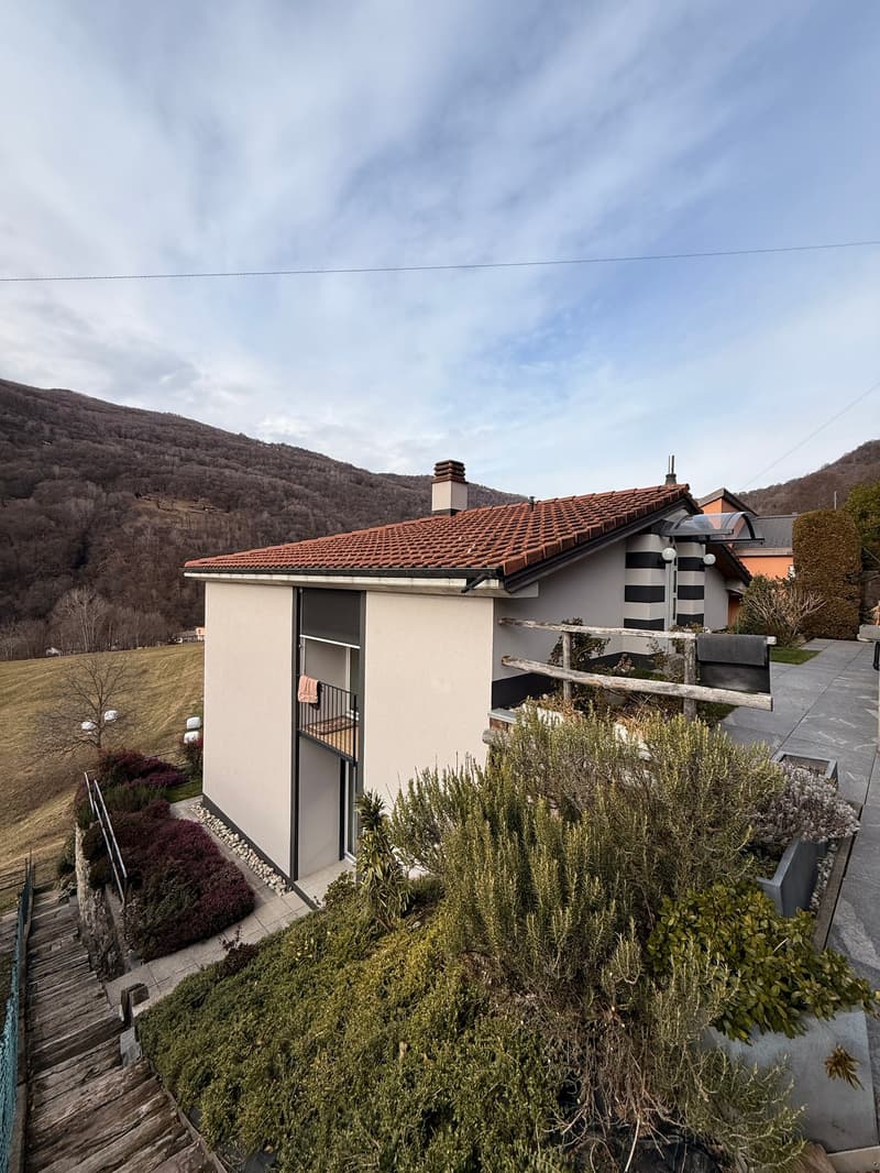 TESSERETE - VENDESI CASA UNIFAMILIARE CON VISTA PANORAMICA (1)