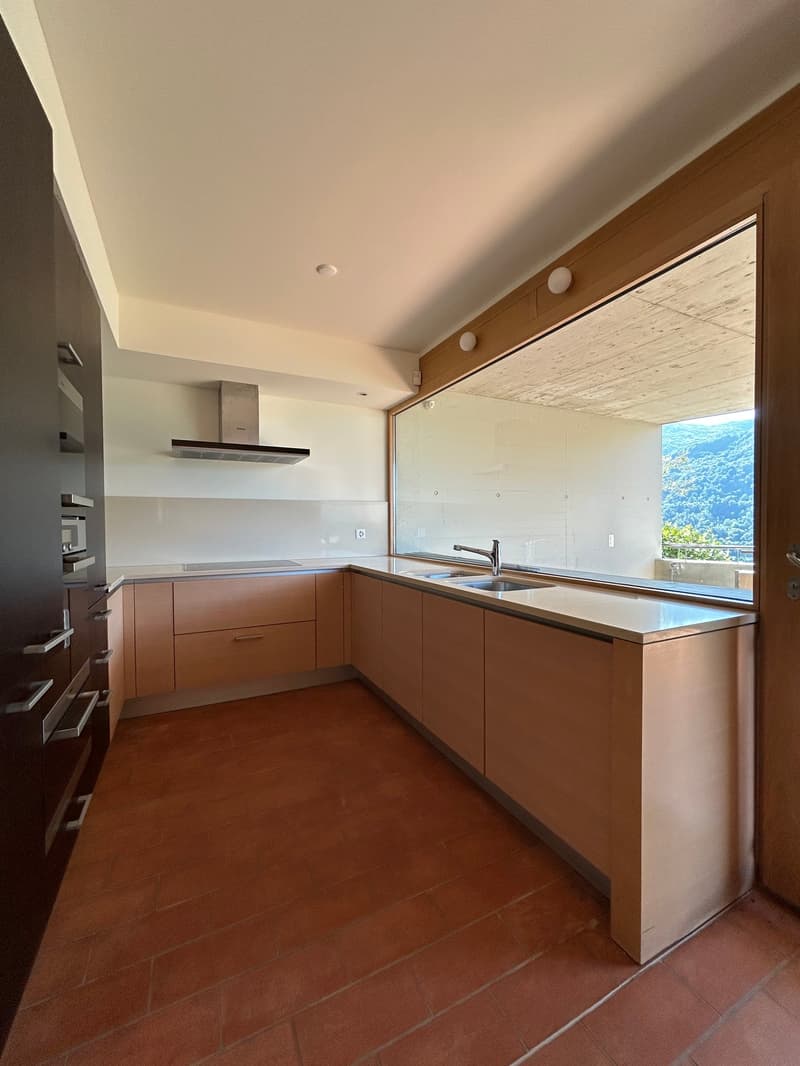 VICO MORCOTE - AFFITTASI VILLA UNIFAMILIARE DI 4.5 LOCALI CON VISTA PANORAMICA (4)
