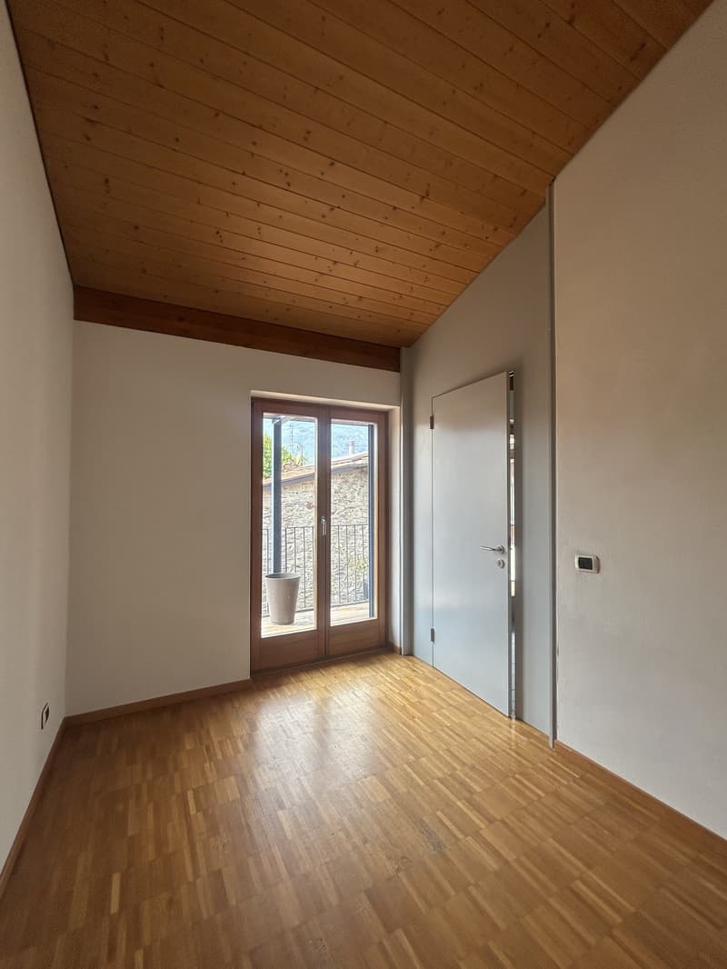 PONTE CAPRIASCA - AFFITTASI CASA DI 5 LOCALI NEL NUCLEO (11)