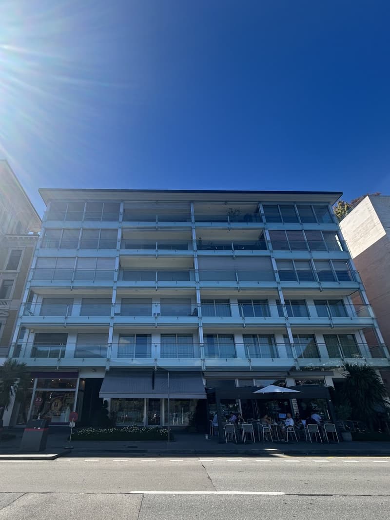 Elegante appartamento di 4.5 locali con vista lago a Lugano (13)