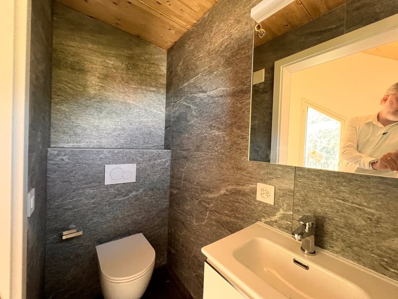 Casa unifamiliare con terreno e posti auto coperti (40)