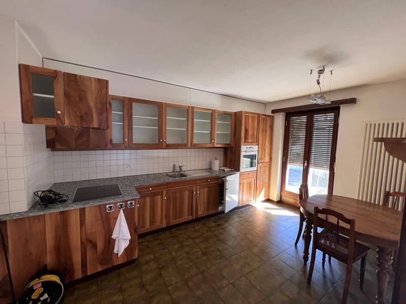 Appartamento con terrazza di 3.5 locali a Intragna – Vista panoramica e charme ticinese (9)