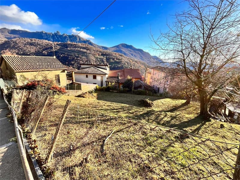 Vendesi terreno edificabile in Capriasca (2)