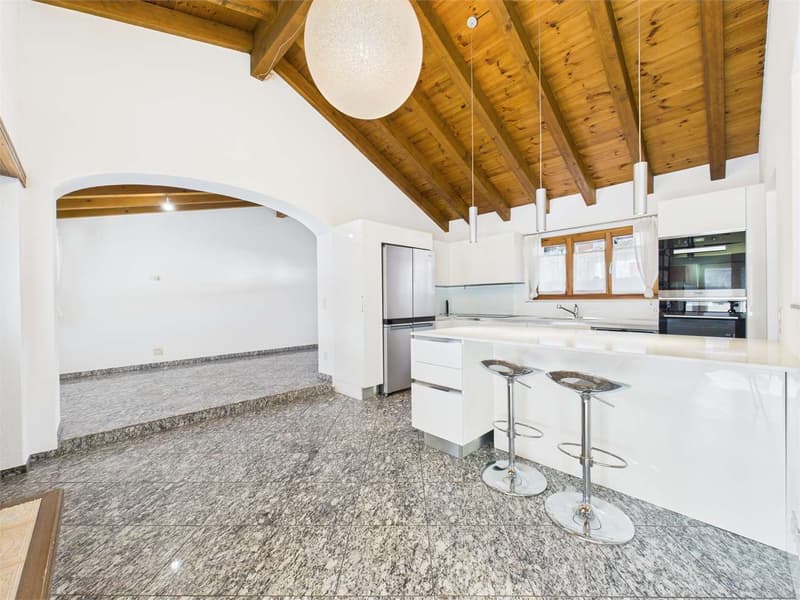Caratteristica villa con dépendance a Lodrino (2)