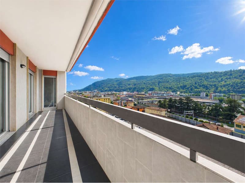 Ampio appartamento ristrutturato 4.5 locali a Balerna (11)