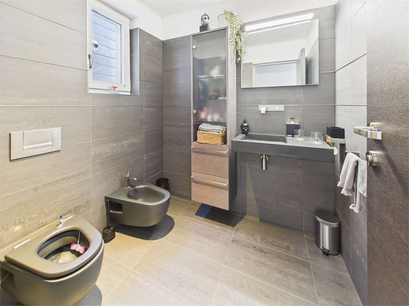 Muzzano - Villa indipendente con piscina (11)