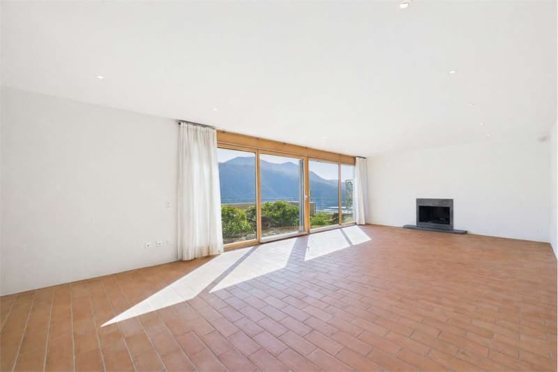 Luminosa Villa di 5.5 locali con vista lago (4)
