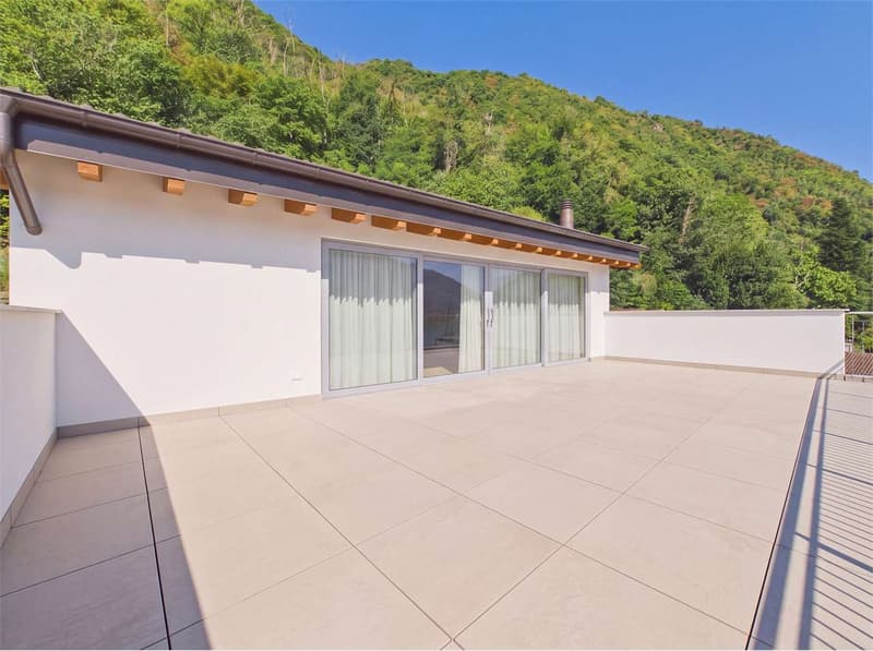 Melide - Prestigioso Duplex fronte lago (6)