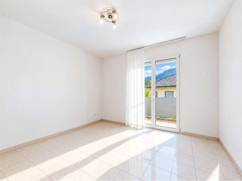 Arbedo Castione: Ampia Casa 4.5 con giardino (7)
