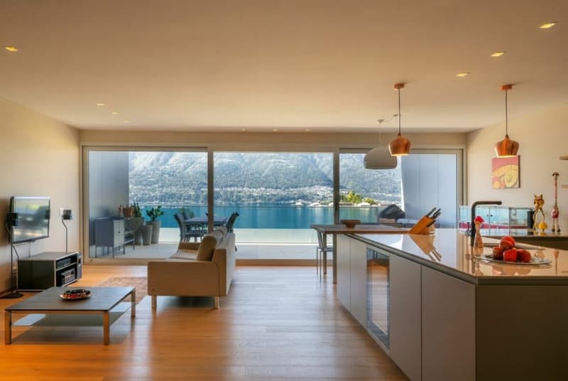 Luxuriöse 3.5 Zimmerwohnung mit Seesicht, 2 grossen Sonnenterrassen, Schwimmbad und Wellnessbereich (6)