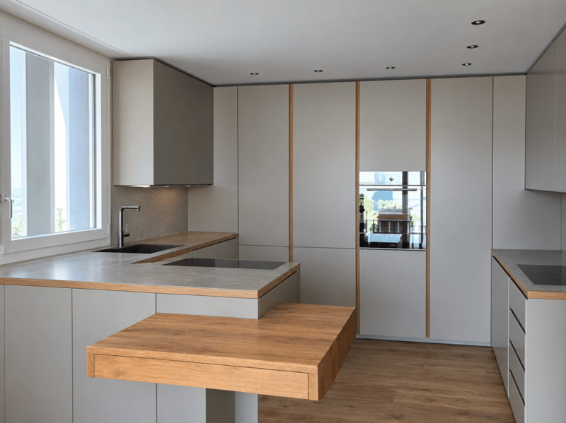 Luxuriöse 2.5 Zimmerwohnung mit Seesicht, grosser Sonnenterrasse, Schwimmbad und Wellnessbereich (4)