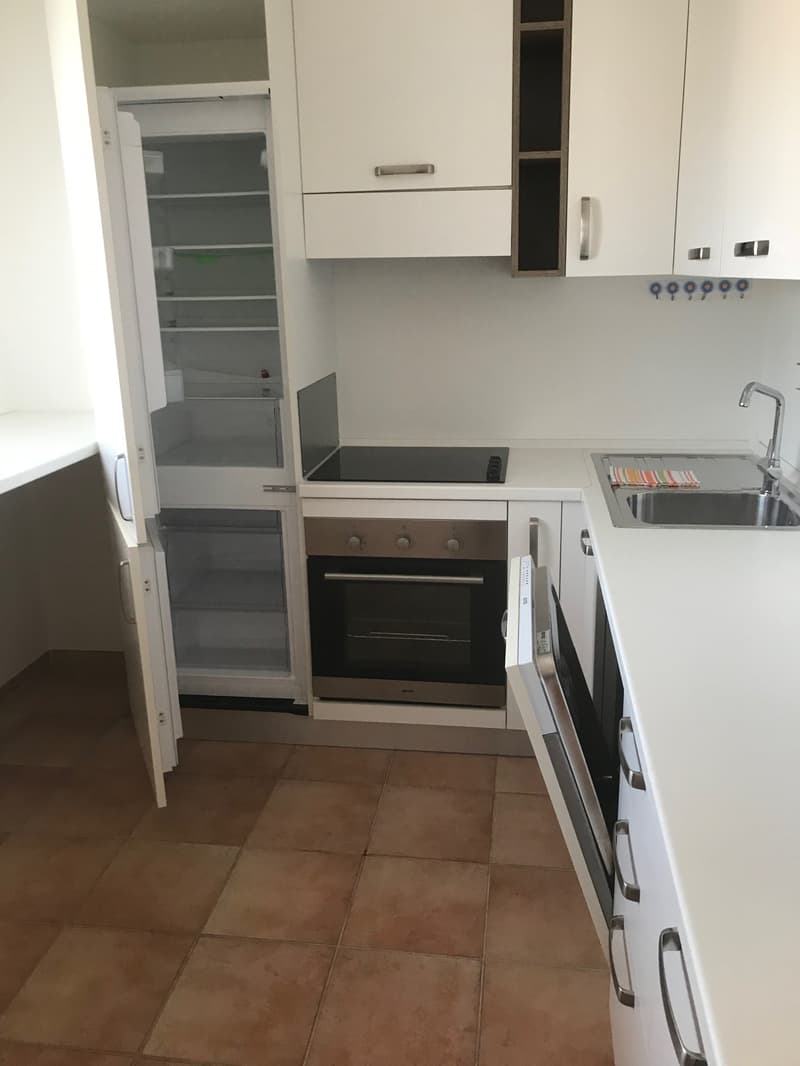 Elegante appartamento di 3.5 locali al 5° piano a Stabio (17)