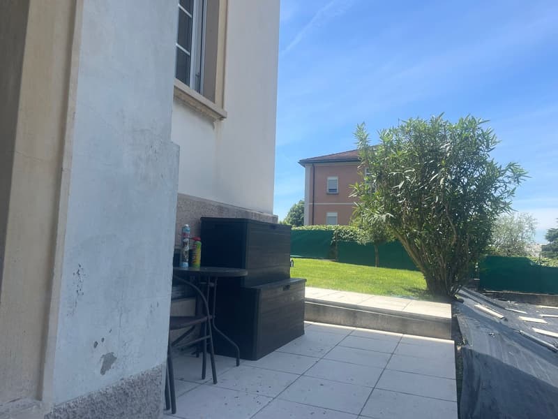 Una villa liberty in centro a Mendrisio con giardino box doppio più posti auto (27)